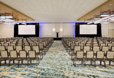 DoubleTree by Hilton Chicago - Magnificent Mile