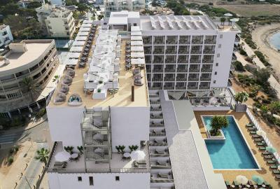 Universal Hotel Romantica