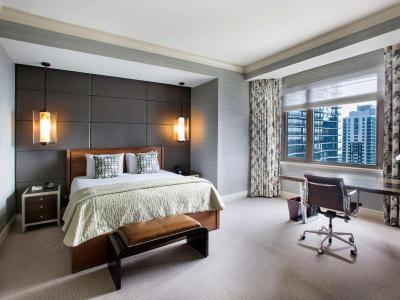 Fairmont Chicago at Millennium Park