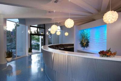 Howard Johnson by Wyndham Anaheim&Water Playground