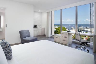 Courtyard Miami Coconut Grove