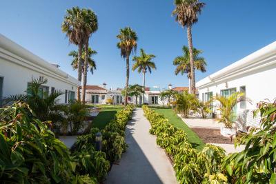 Hotel LIVVO Dunagolf Suites