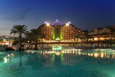 Delphin Palace