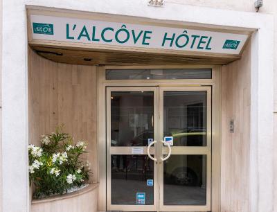 Alcove Hotel