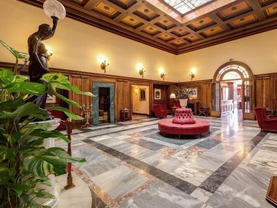 Grand Villa Politi