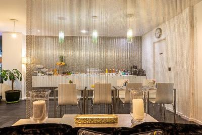 Hotel Glasgow Monceau by Patrick Hayat