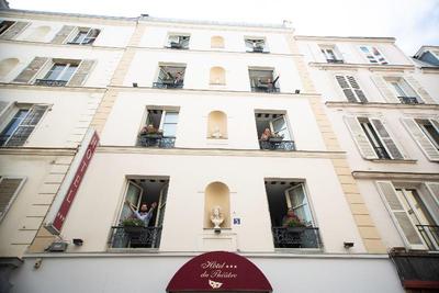 Hotel du Theatre by Patrick Hayat
