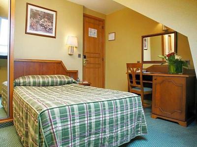 Meslay Republique