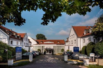 TRYP by Wyndham Munich North