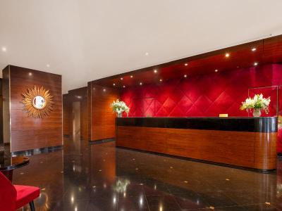 Warwick Paris