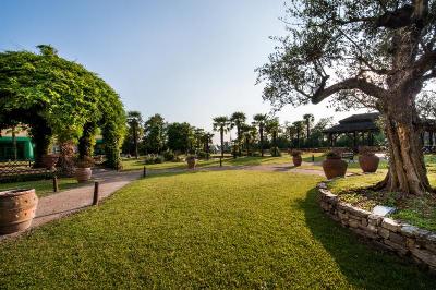Royal Garden Hotel