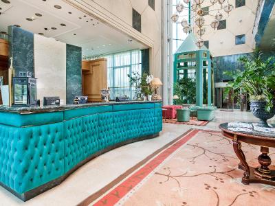 Royal Garden Hotel