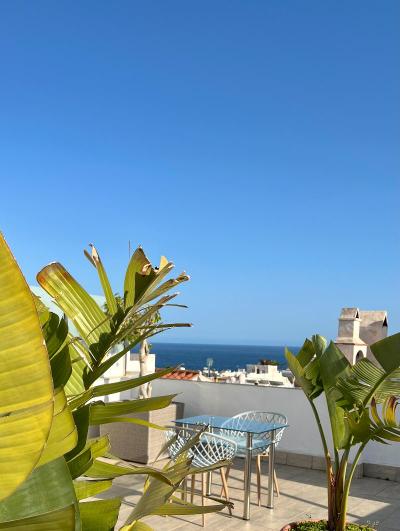 Abril Apartamentos