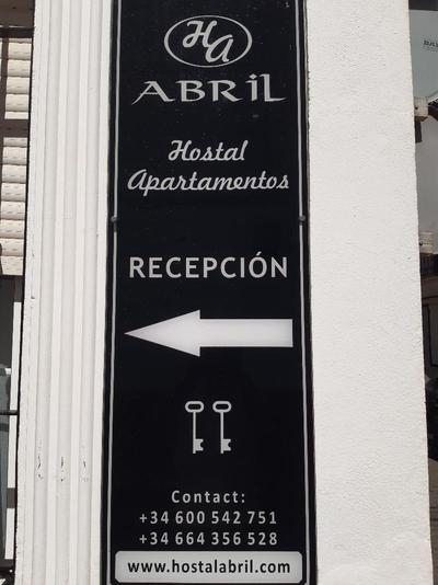 Abril Apartamentos