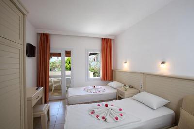 Summer Garden Suites&Beach Hotel
