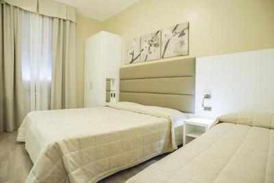 Hotel University