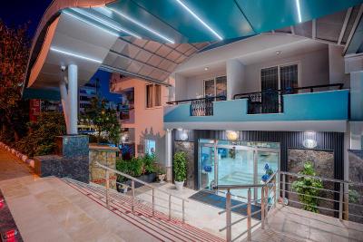 Club Big Blue Suite Hotel
