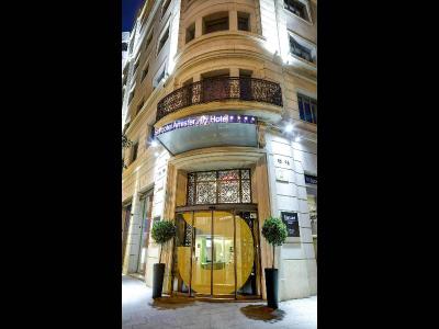 Sercotel Amister Art Hotel