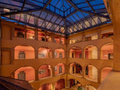Cour des Loges Lyon, a Radisson Collection Hotel