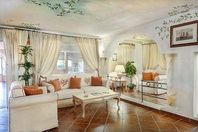 Colonna Beach Hotel