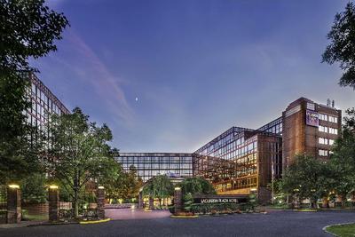 DoubleTree by Hilton New York LaGuardia Airport