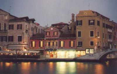 Hotel Canal