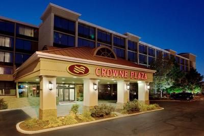 Crowne Plaza Cleveland Airport