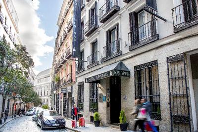 Hotel Meninas