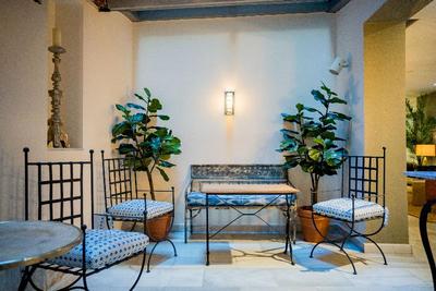 Hotel Meninas
