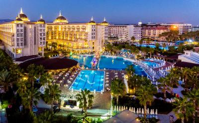 Kirman Sidera Luxury & Spa
