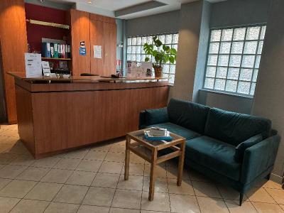 Merryl Hotel