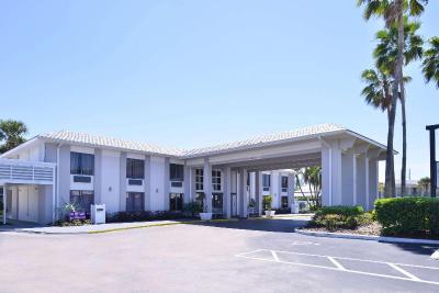 Clarion Inn & Suites Across from Universal Orlando