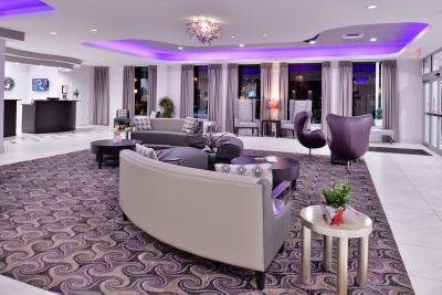 Clarion Inn & Suites Across from Universal Orlando