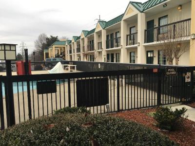 Quality Inn and Suites Hanes Mall