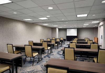 DoubleTree by Hilton Nashville Downtown