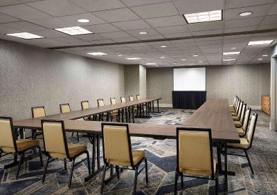 DoubleTree by Hilton Nashville Downtown