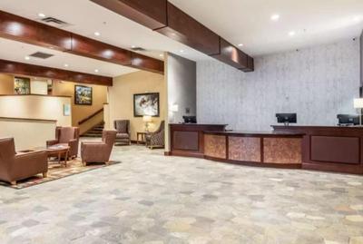 White Peak Hotel