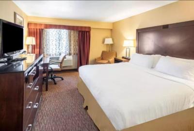 White Peak Hotel