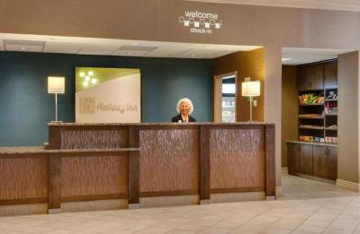 Holiday Inn & Suites Overland Park-West