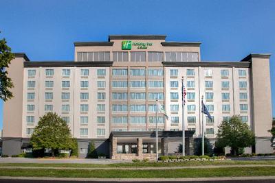 Holiday Inn & Suites Overland Park-West