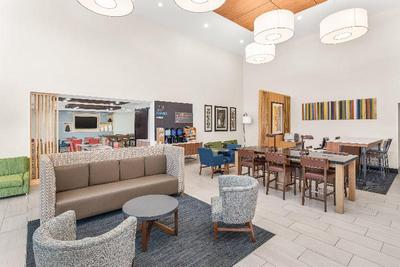 Holiday Inn Express and Suites Greenville-Spartan