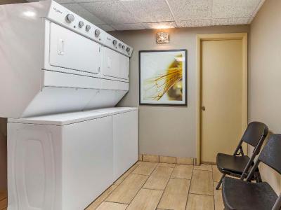 Best Western Plus Landing View Inn & Suites