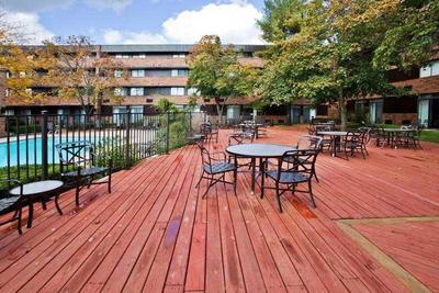 Sheraton Grand Rapids Airport Hotel