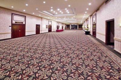 Sheraton Grand Rapids Airport Hotel