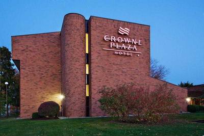 Sheraton Grand Rapids Airport Hotel