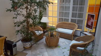 Hotel Abril