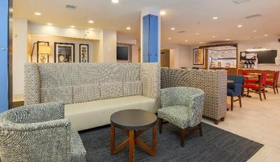 Holiday Inn Express Las Vegas 