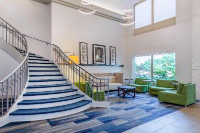 Holiday Inn Express  Chicago-Midway Airport
