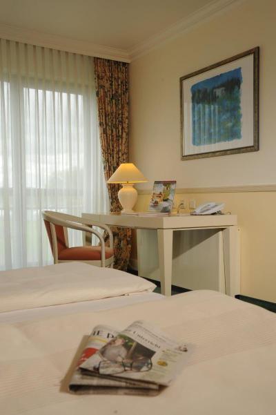 Rheinhotel Vier Jahreszeiten Meerbusch