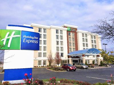 Holiday Inn Express Chicago Arlington Heights